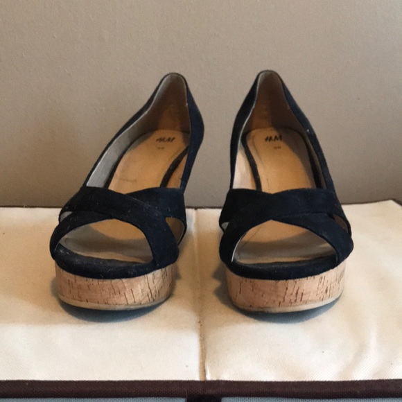 Cork heeled, peep toes - Picture 2 of 2